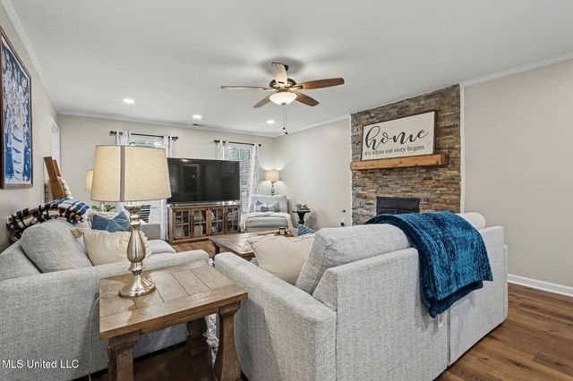 9784 Mosby Drive, Olive Branch, MS 38654