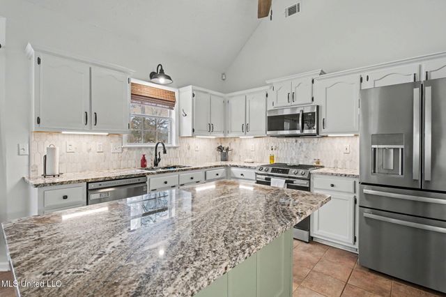 9784 Mosby Drive, Olive Branch, MS 38654