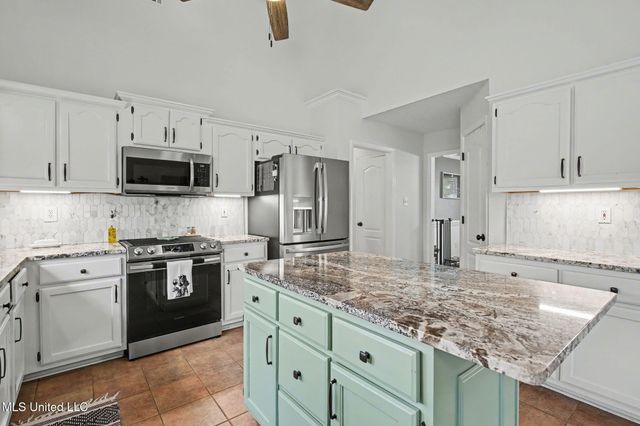 9784 Mosby Drive, Olive Branch, MS 38654