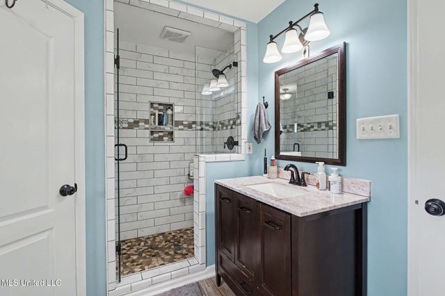 9784 Mosby Drive, Olive Branch, MS 38654