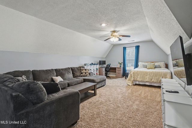 9784 Mosby Drive, Olive Branch, MS 38654