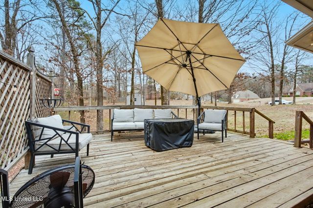 9784 Mosby Drive, Olive Branch, MS 38654