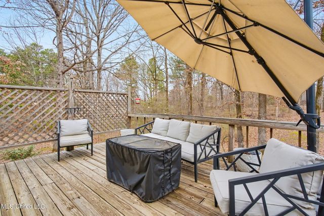 9784 Mosby Drive, Olive Branch, MS 38654