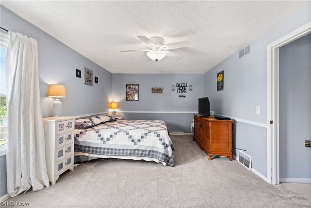 7919 Windbur Circle NW, North Canton, OH 44720
