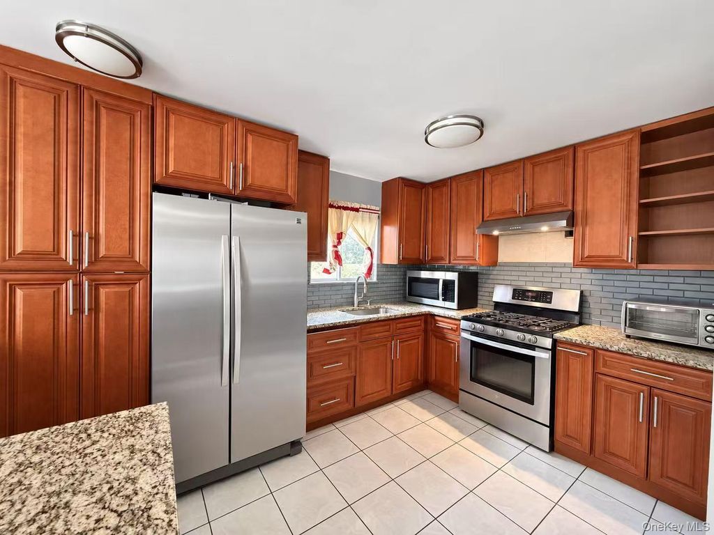 998 Crescent Street, Brooklyn, NY 11208 — photo 4