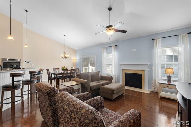 104 Ellington Oaks Drive, St Peters, MO 63376