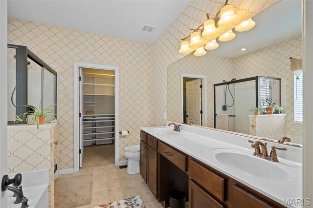 104 Ellington Oaks Drive, St Peters, MO 63376