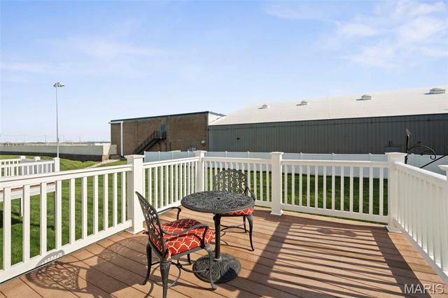104 Ellington Oaks Drive, St Peters, MO 63376
