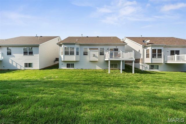 104 Ellington Oaks Drive, St Peters, MO 63376
