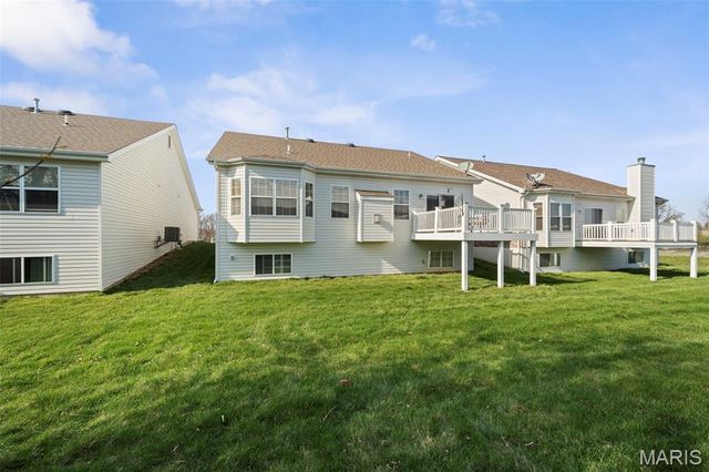 104 Ellington Oaks Drive, St Peters, MO 63376
