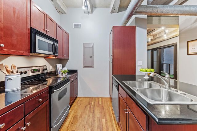 917 Main Street 603, Houston, TX 77002