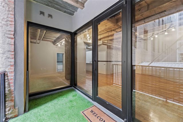 917 Main Street 603, Houston, TX 77002