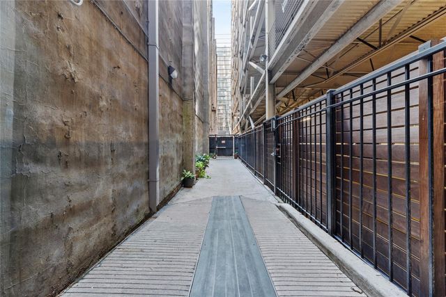 917 Main Street 603, Houston, TX 77002