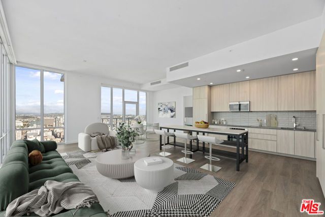 230 W Olympic Boulevard 5107, Los Angeles, CA 90015