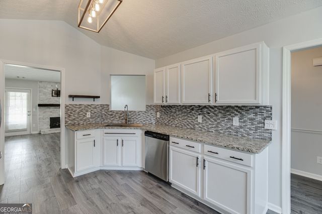8860 Creekstone Place, Gainesville, GA 30506