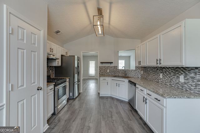 8860 Creekstone Place, Gainesville, GA 30506