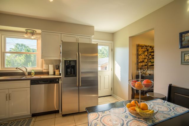 4311 Kinloch Rd, Louisville, KY 40207