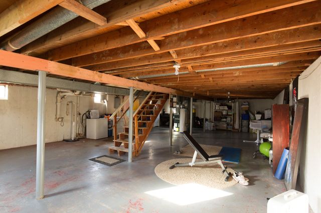 4311 Kinloch Rd, Louisville, KY 40207