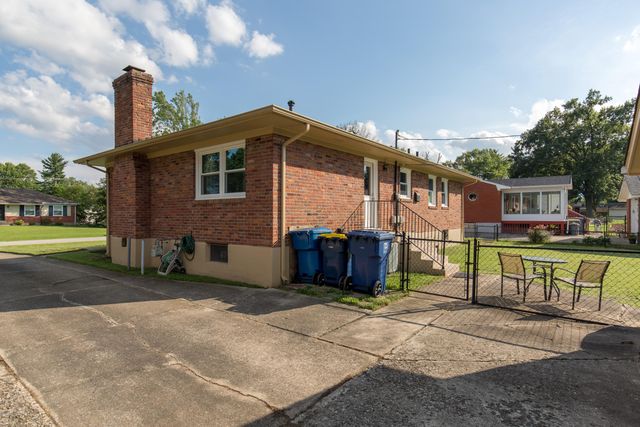4311 Kinloch Rd, Louisville, KY 40207