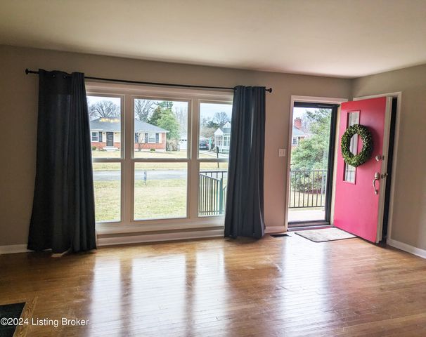 4311 Kinloch Rd, Louisville, KY 40207