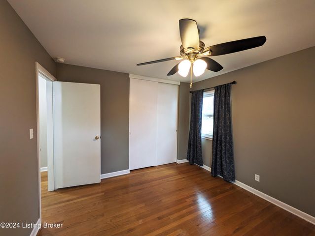 4311 Kinloch Rd, Louisville, KY 40207