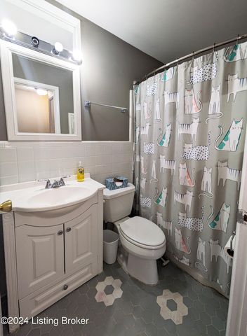 4311 Kinloch Rd, Louisville, KY 40207