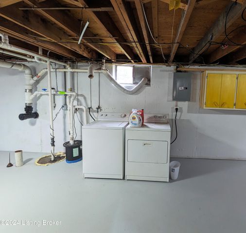 4311 Kinloch Rd, Louisville, KY 40207