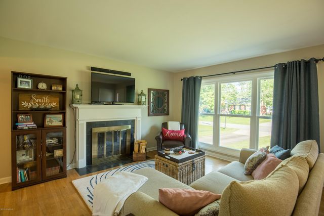 4311 Kinloch Rd, Louisville, KY 40207