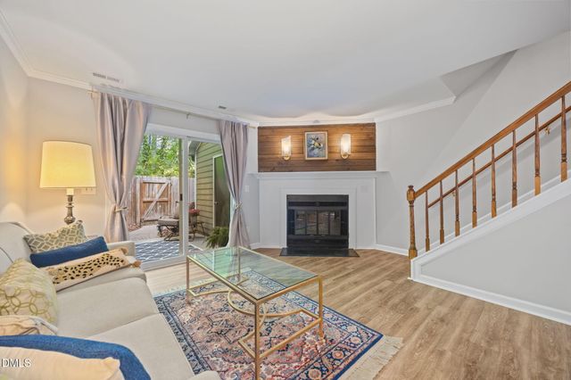 13 Hartford Court, Durham, NC 27707