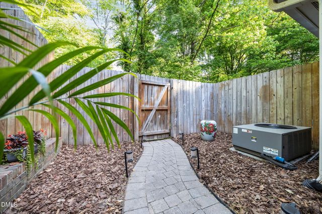 13 Hartford Court, Durham, NC 27707