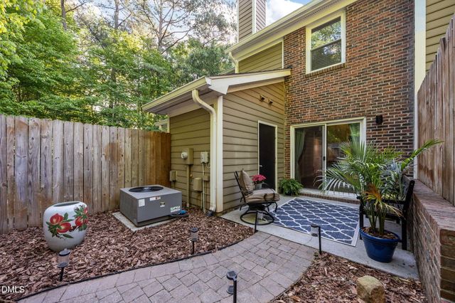 13 Hartford Court, Durham, NC 27707