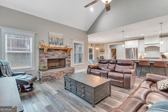 158 Gordon Oaks Way, Moreland, GA 30259