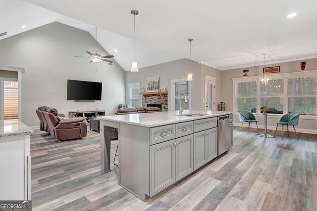 158 Gordon Oaks Way, Moreland, GA 30259