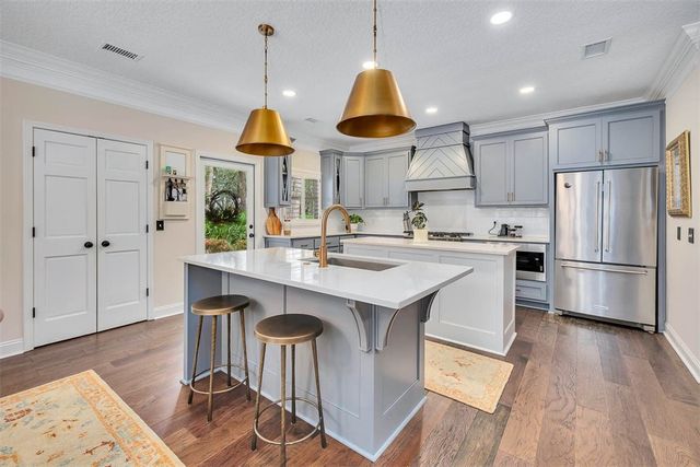 258 Saint James Ave, St Simons Island, GA 31522