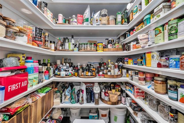 258 Saint James Ave, St Simons Island, GA 31522