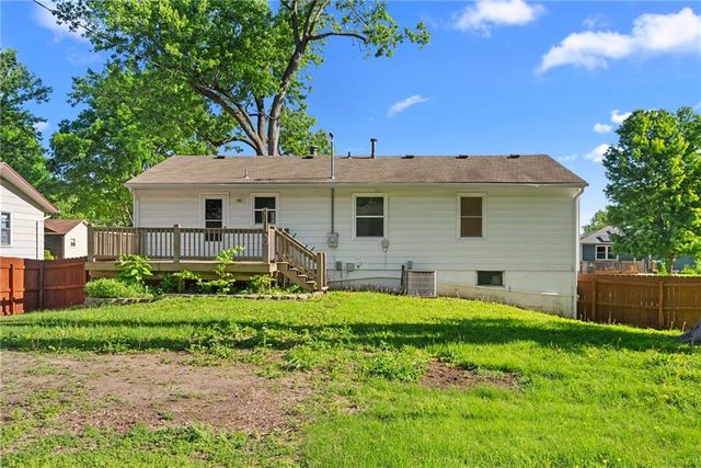11709 E 77th Terrace, Raytown, MO 64138