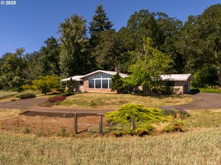 3375 EAGLE CREST Rd Nw, Salem, OR 97304