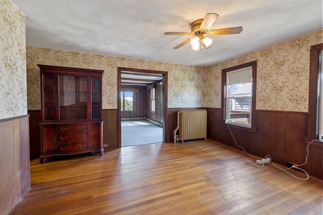 12 Mount Vernon St, Marblehead, MA 01945