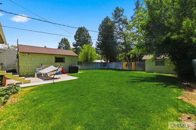 224 E 24th Street, Idaho Falls, ID 83404