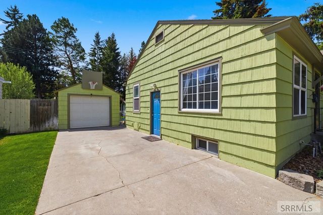 224 E 24th Street, Idaho Falls, ID 83404