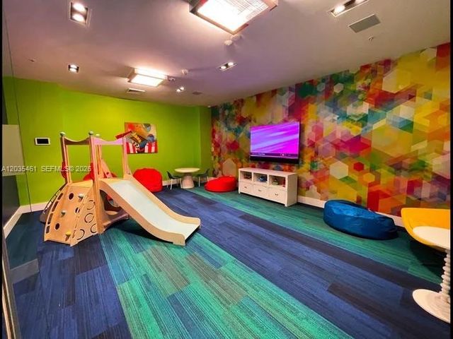 1000 NW 7th St 310, Miami, FL 33136