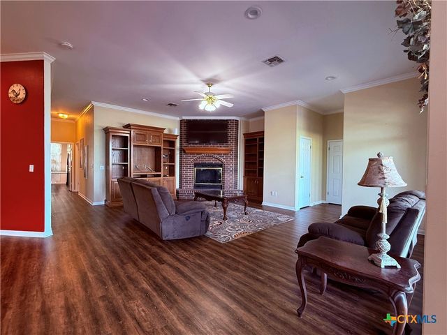 868 Shannon Lane, Port Lavaca, TX 77979