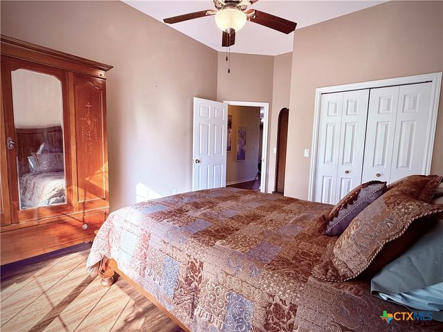 868 Shannon Lane, Port Lavaca, TX 77979