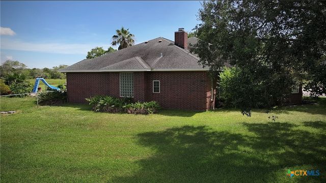 868 Shannon Lane, Port Lavaca, TX 77979