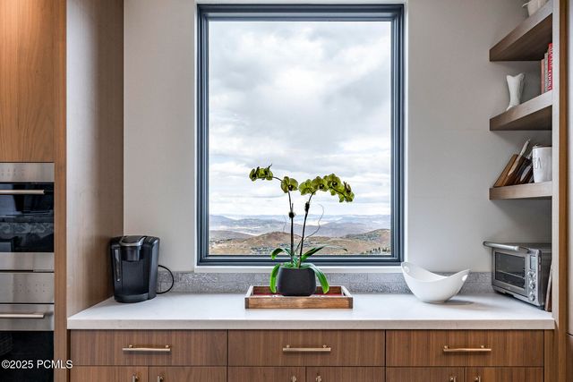 7677 Village Way 503, Park City, UT 84060