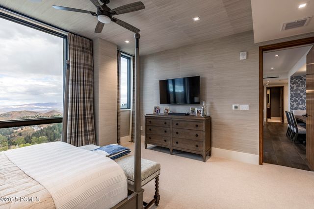 7677 Village Way 503, Park City, UT 84060