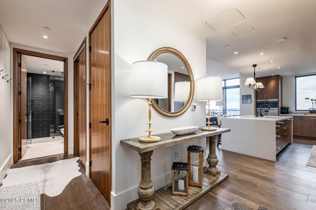 7677 Village Way 503, Park City, UT 84060