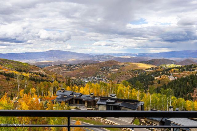 7677 Village Way 503, Park City, UT 84060