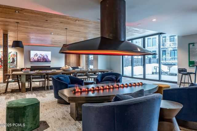7677 Village Way 503, Park City, UT 84060