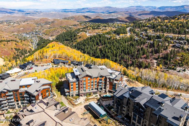7677 Village Way 503, Park City, UT 84060